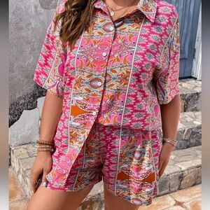 SHEIN VCAY Plus Allover Print Drop Shoulder Shirt & Shorts